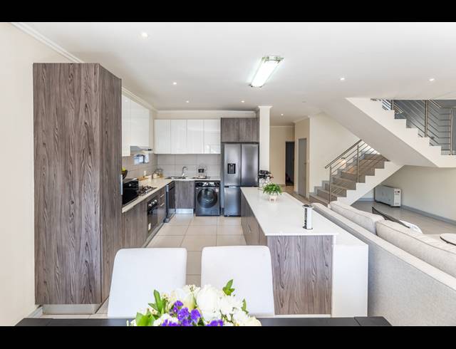 3 BEDROOM HOUSE FOR SALE IN BRYANSTON